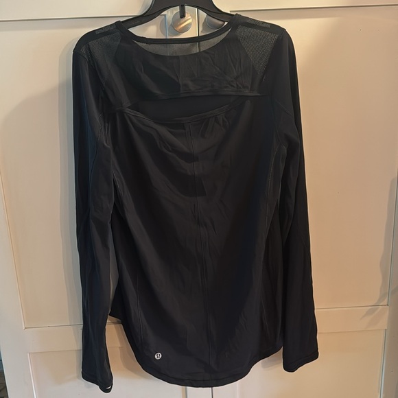 Lululemon Long Sleeve - Picture 2 of 4